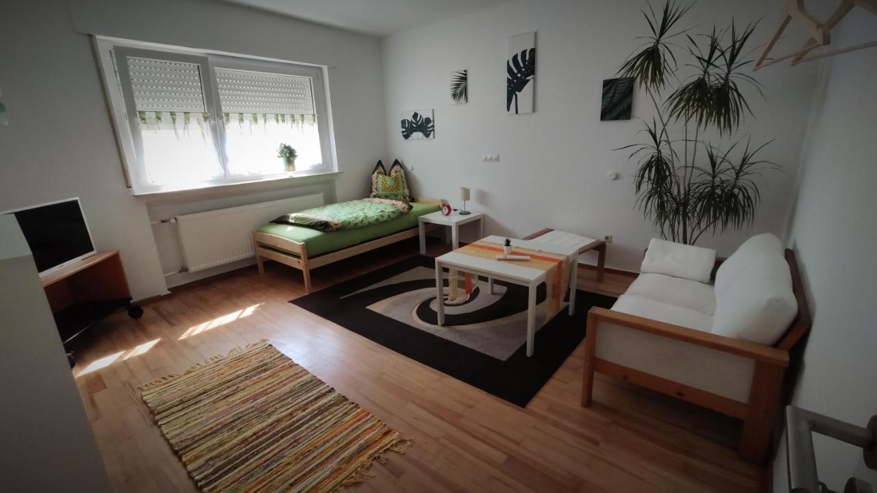 Monteur Unterkunft Gaestewohnung Ferienwohnung - Haus Huth Freigericht Eksteriør bilde